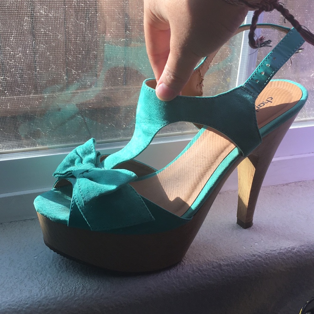 Bowed heels
